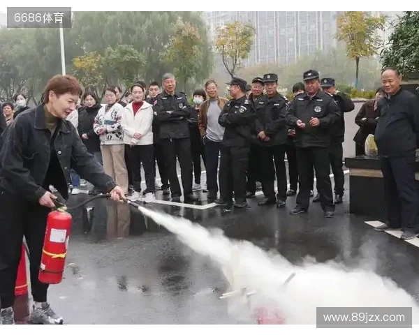 学练结合防患未然 常州体彩消防演练筑牢安全防线 学练结合防患未然 常州体彩消防演练筑牢安全防线